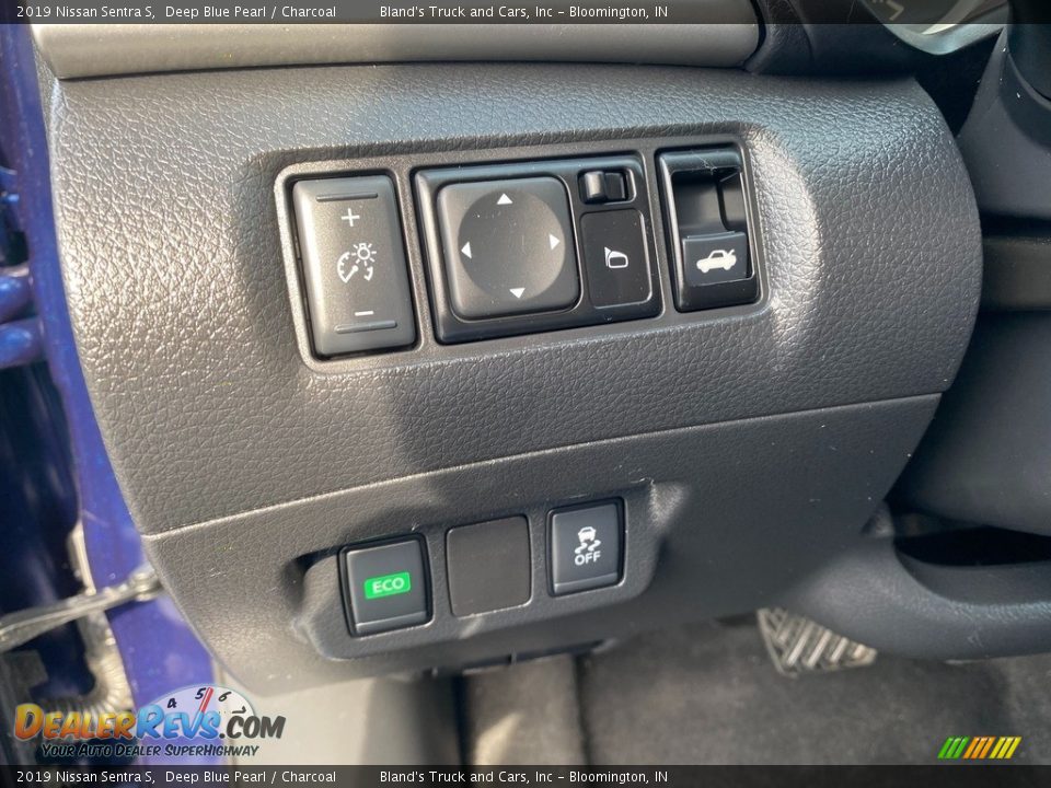 2019 Nissan Sentra S Deep Blue Pearl / Charcoal Photo #18