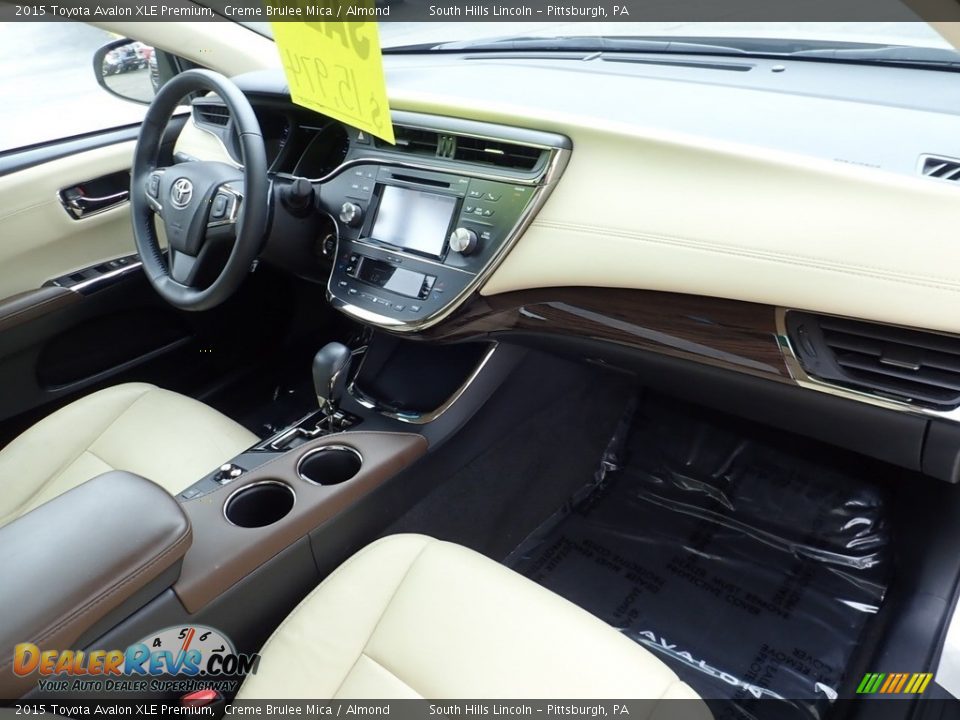 2015 Toyota Avalon XLE Premium Creme Brulee Mica / Almond Photo #11