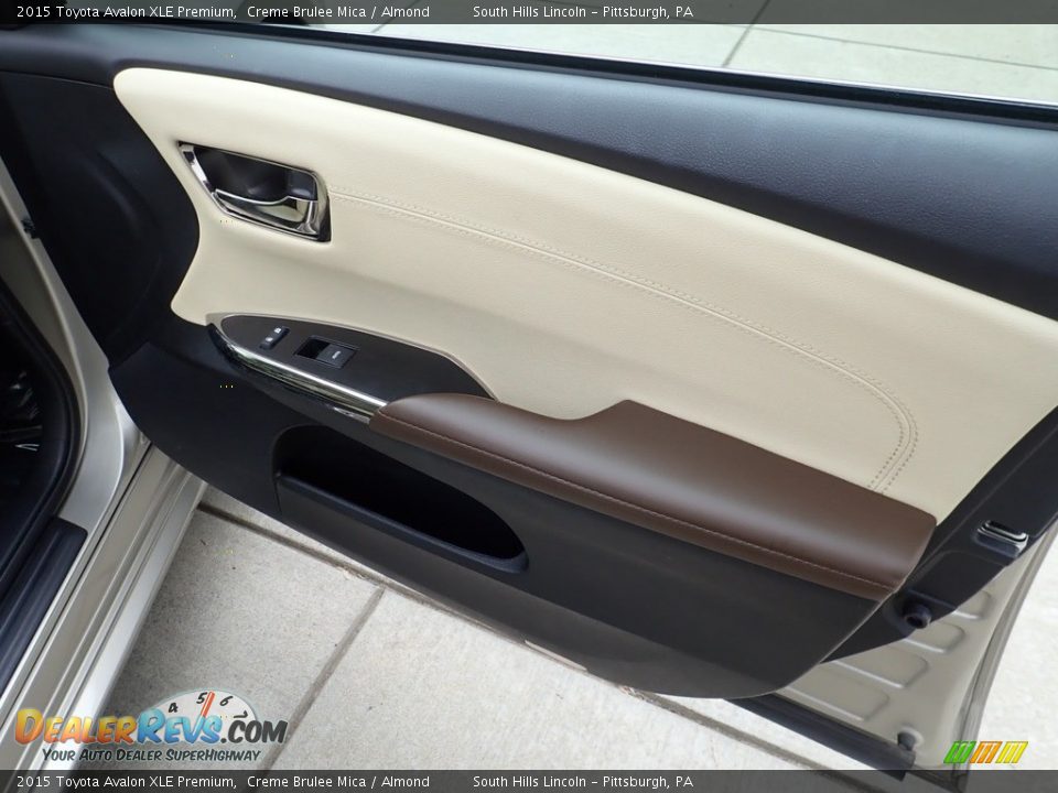 2015 Toyota Avalon XLE Premium Creme Brulee Mica / Almond Photo #13