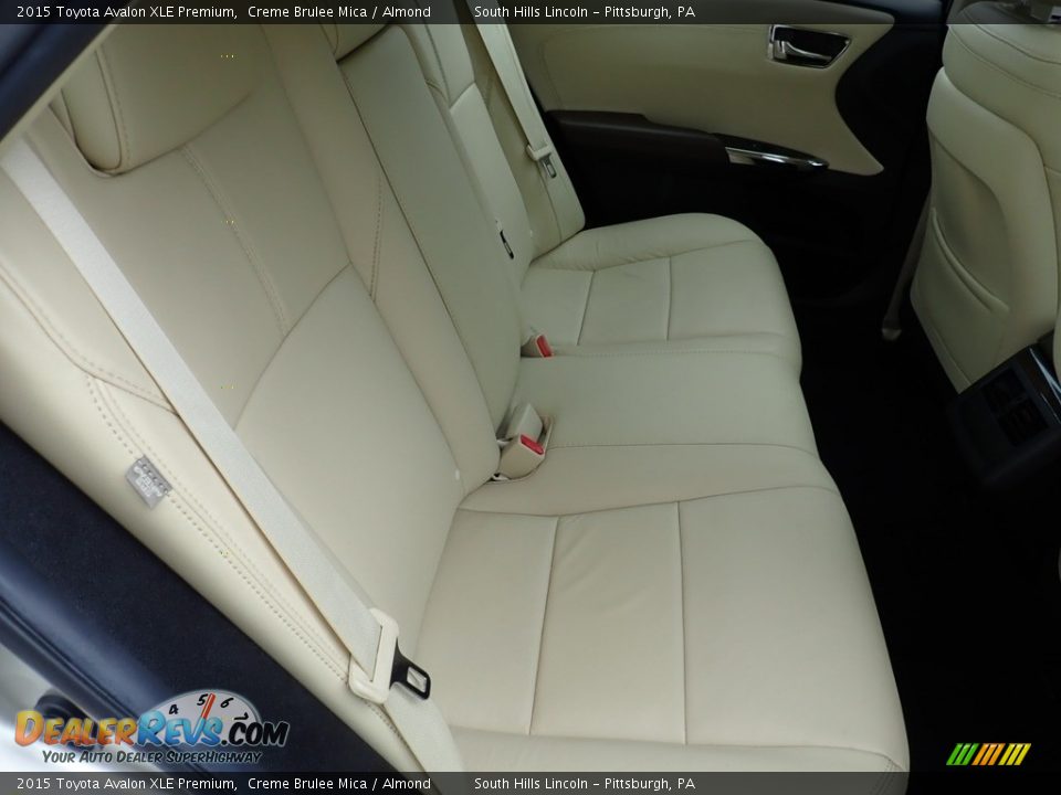 2015 Toyota Avalon XLE Premium Creme Brulee Mica / Almond Photo #14