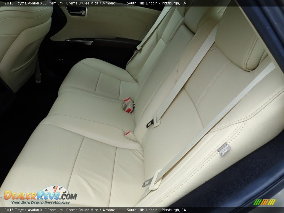 2015 Toyota Avalon XLE Premium Creme Brulee Mica / Almond Photo #16