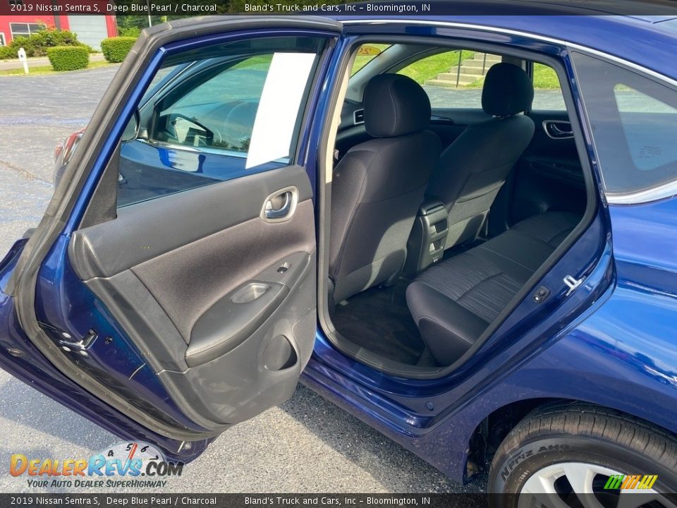 2019 Nissan Sentra S Deep Blue Pearl / Charcoal Photo #25