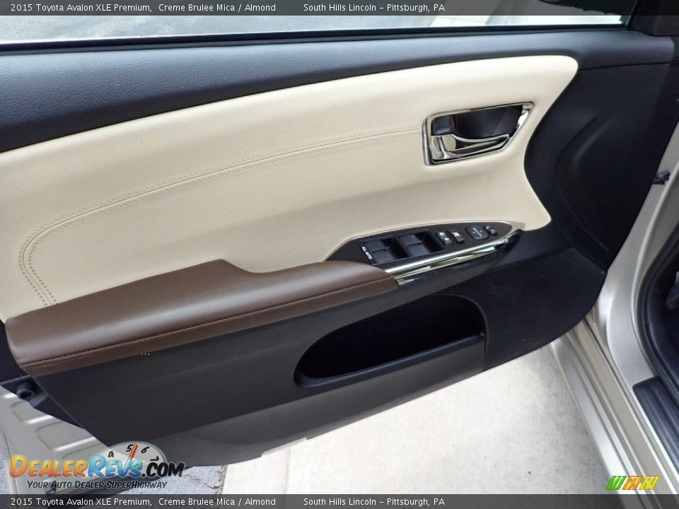 2015 Toyota Avalon XLE Premium Creme Brulee Mica / Almond Photo #19