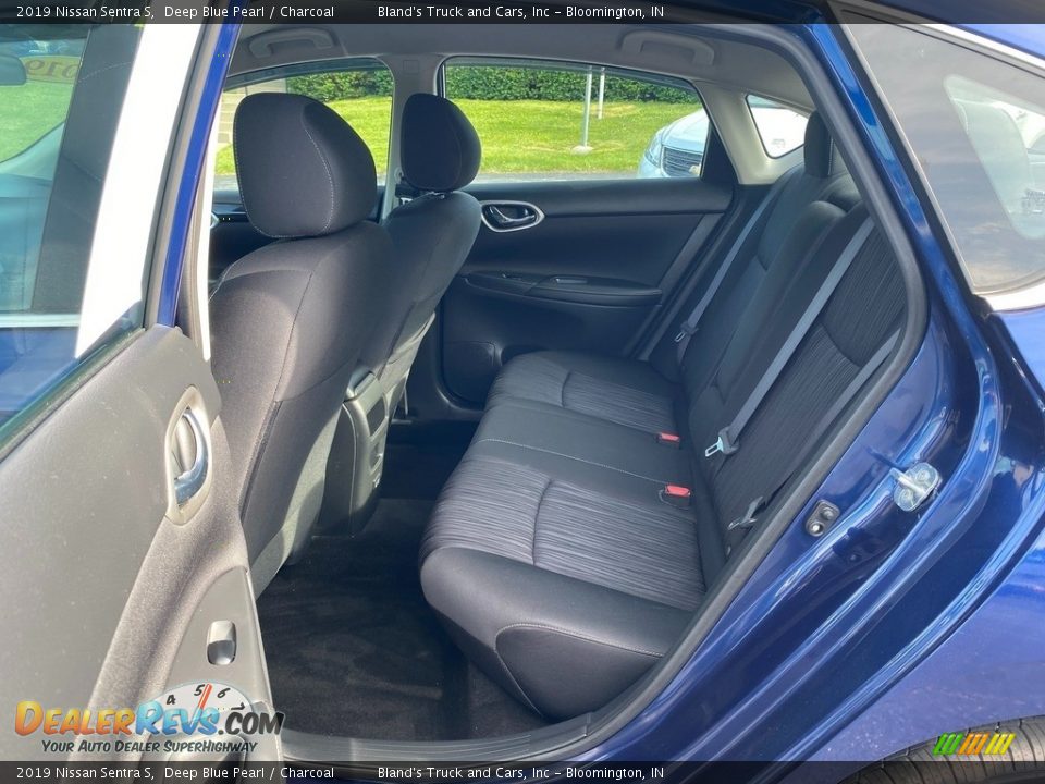 2019 Nissan Sentra S Deep Blue Pearl / Charcoal Photo #27