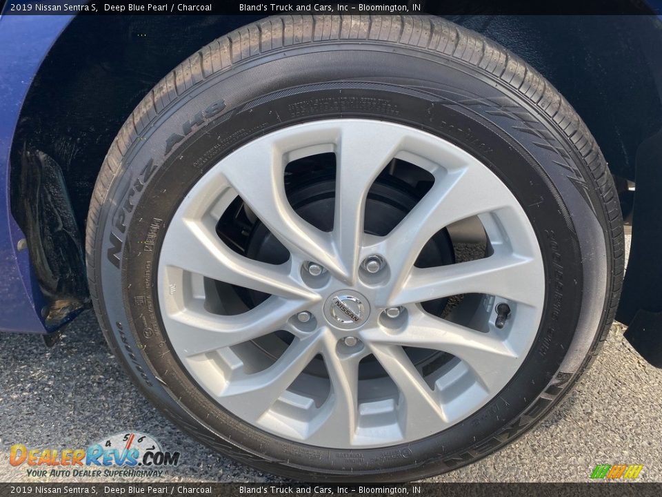 2019 Nissan Sentra S Deep Blue Pearl / Charcoal Photo #31
