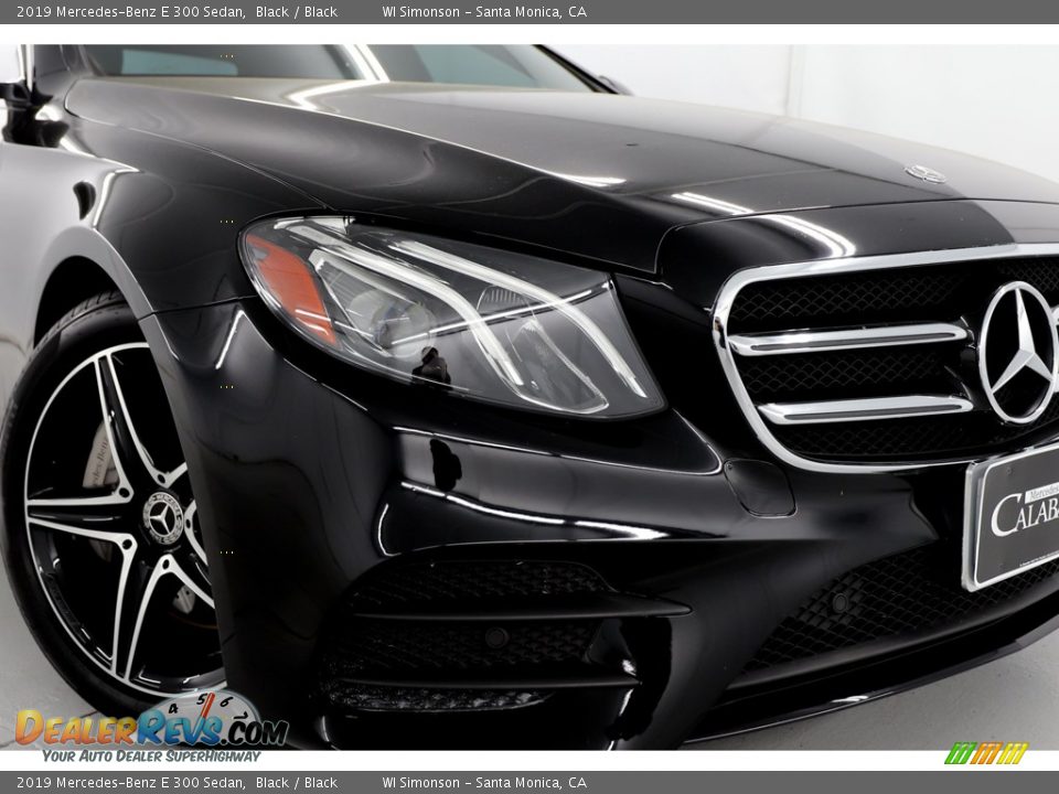 2019 Mercedes-Benz E 300 Sedan Black / Black Photo #2