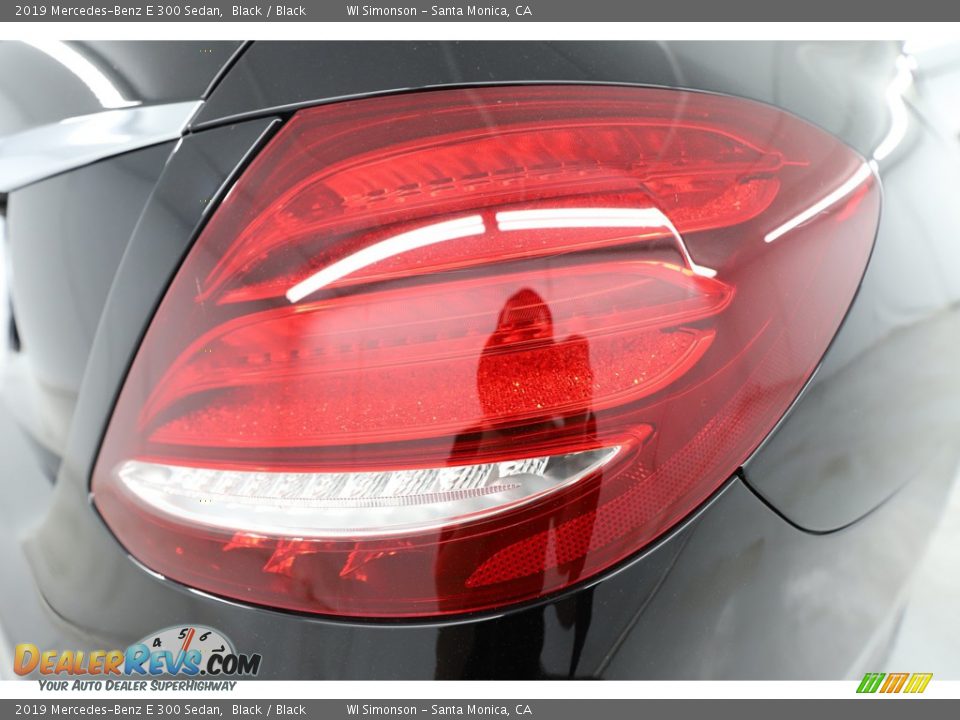 2019 Mercedes-Benz E 300 Sedan Black / Black Photo #5