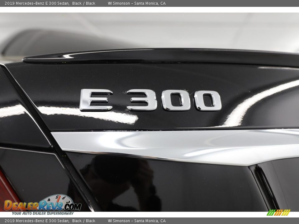2019 Mercedes-Benz E 300 Sedan Black / Black Photo #9