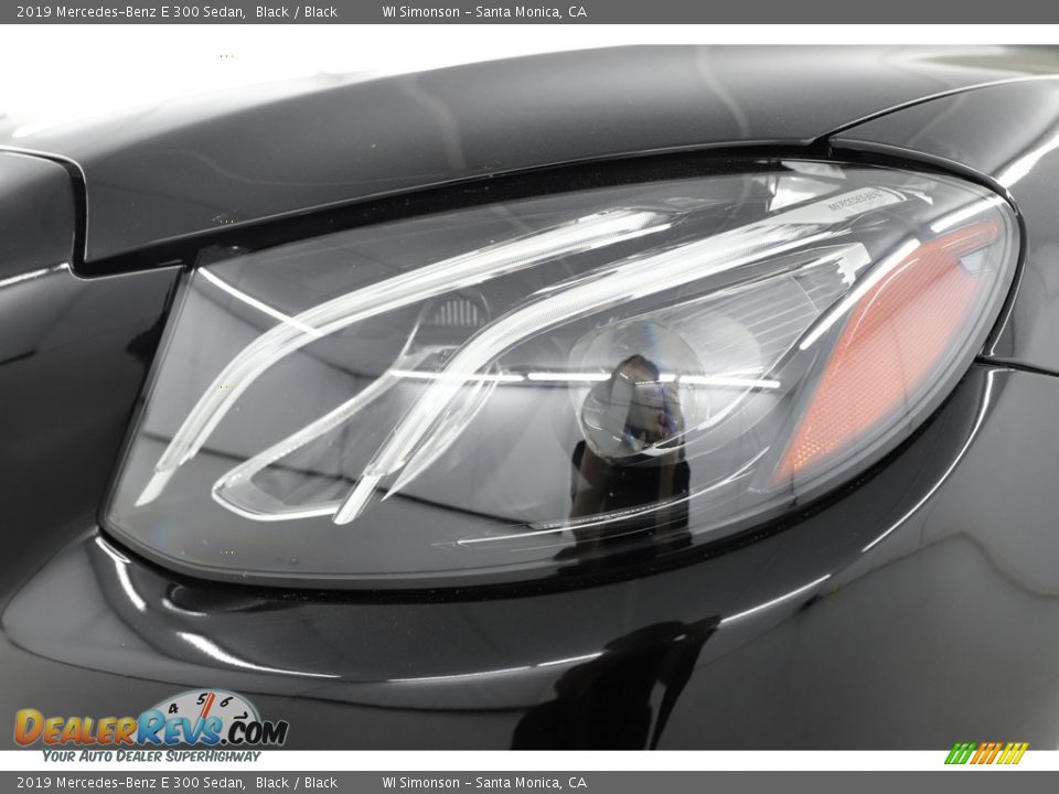 2019 Mercedes-Benz E 300 Sedan Black / Black Photo #14