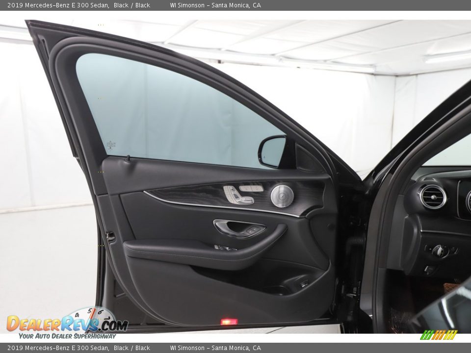 2019 Mercedes-Benz E 300 Sedan Black / Black Photo #20