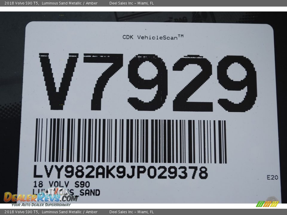 2018 Volvo S90 T5 Luminous Sand Metallic / Amber Photo #20