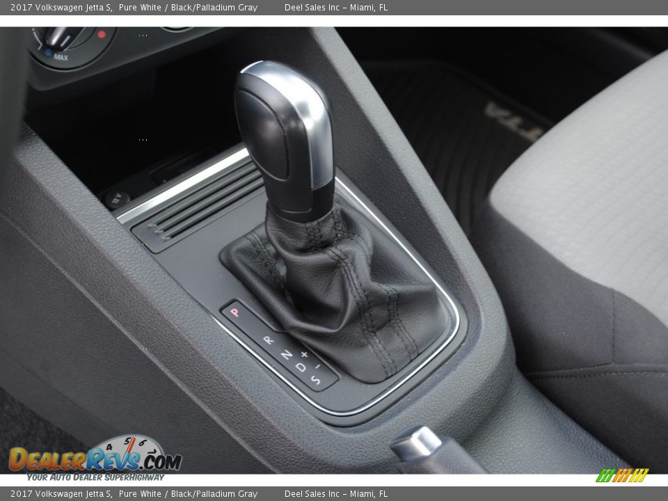 2017 Volkswagen Jetta S Pure White / Black/Palladium Gray Photo #14