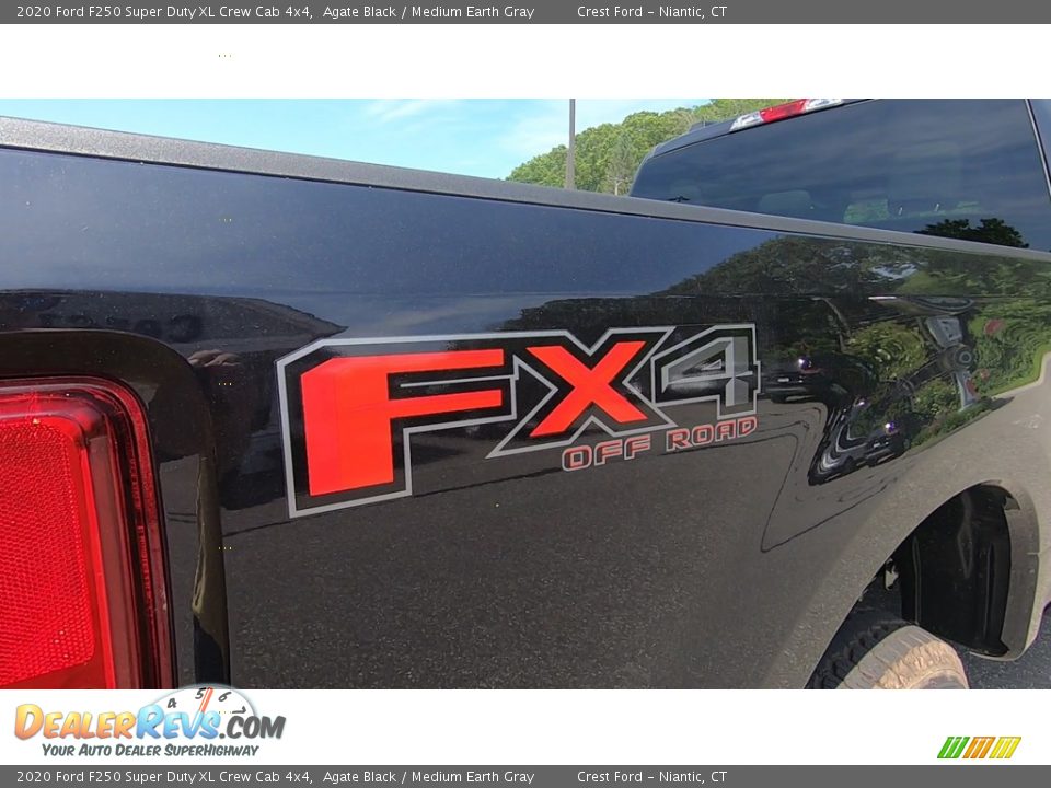 2020 Ford F250 Super Duty XL Crew Cab 4x4 Agate Black / Medium Earth Gray Photo #9