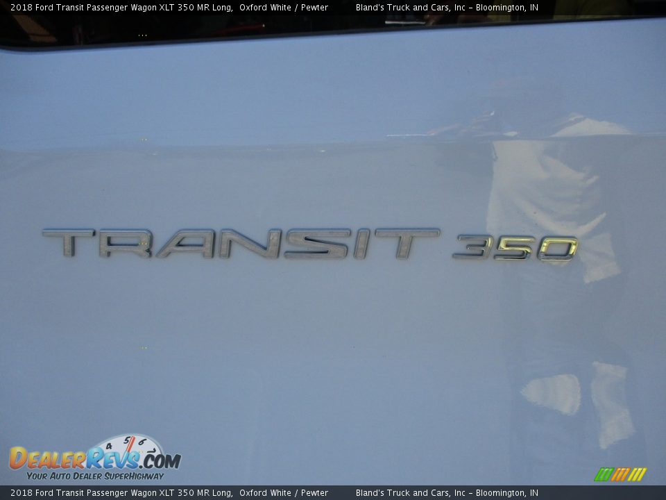 2018 Ford Transit Passenger Wagon XLT 350 MR Long Oxford White / Pewter Photo #26