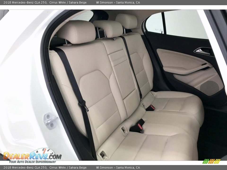 2018 Mercedes-Benz GLA 250 Cirrus White / Sahara Beige Photo #13