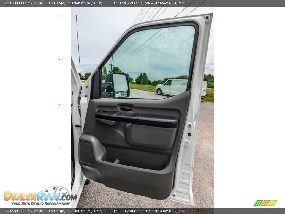 2016 Nissan NV 2500 HD S Cargo Glacier White / Gray Photo #29