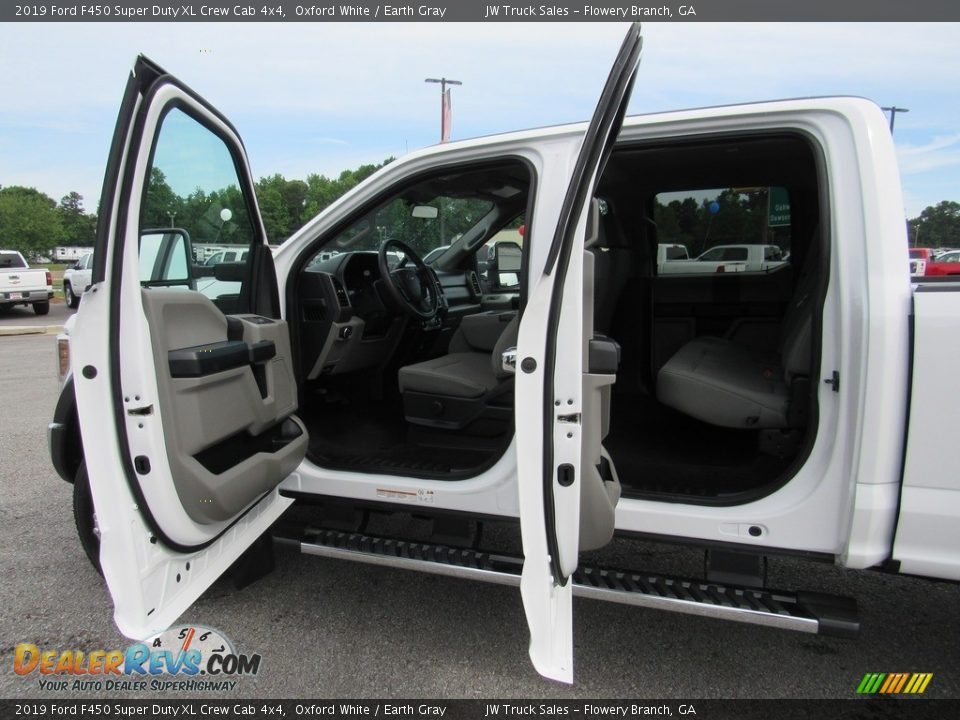 2019 Ford F450 Super Duty XL Crew Cab 4x4 Oxford White / Earth Gray Photo #13