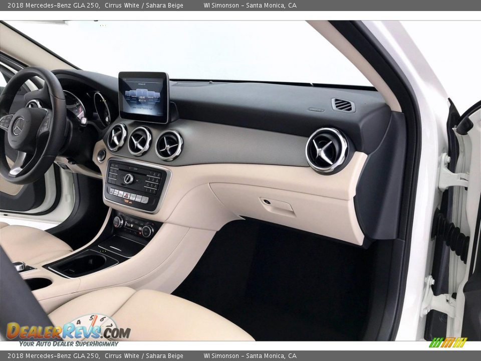 2018 Mercedes-Benz GLA 250 Cirrus White / Sahara Beige Photo #28