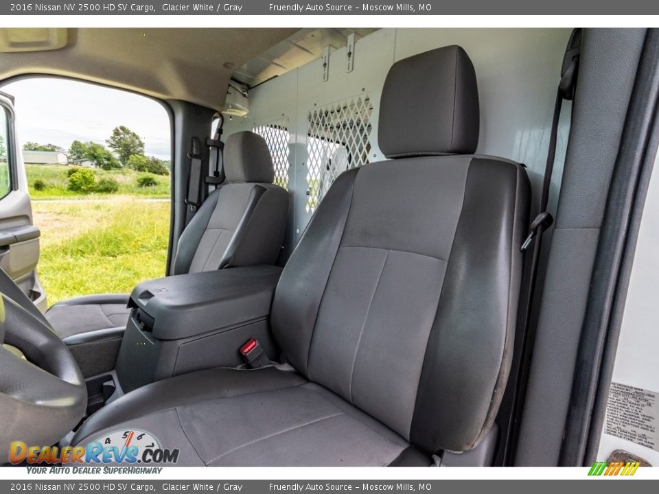 2016 Nissan NV 2500 HD SV Cargo Glacier White / Gray Photo #18