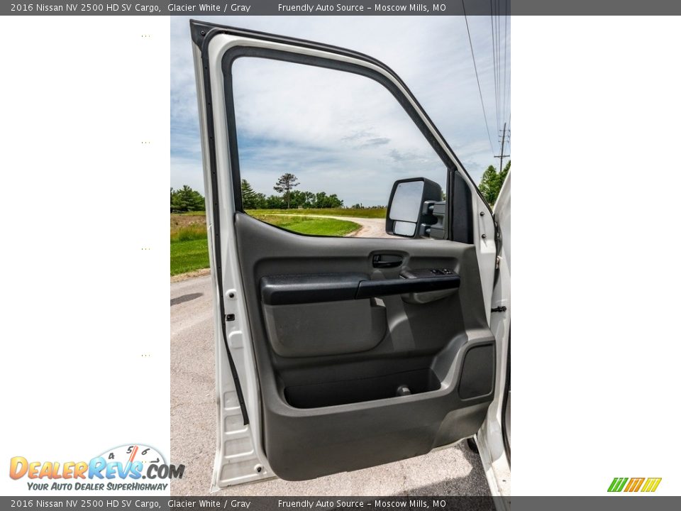 2016 Nissan NV 2500 HD SV Cargo Glacier White / Gray Photo #21