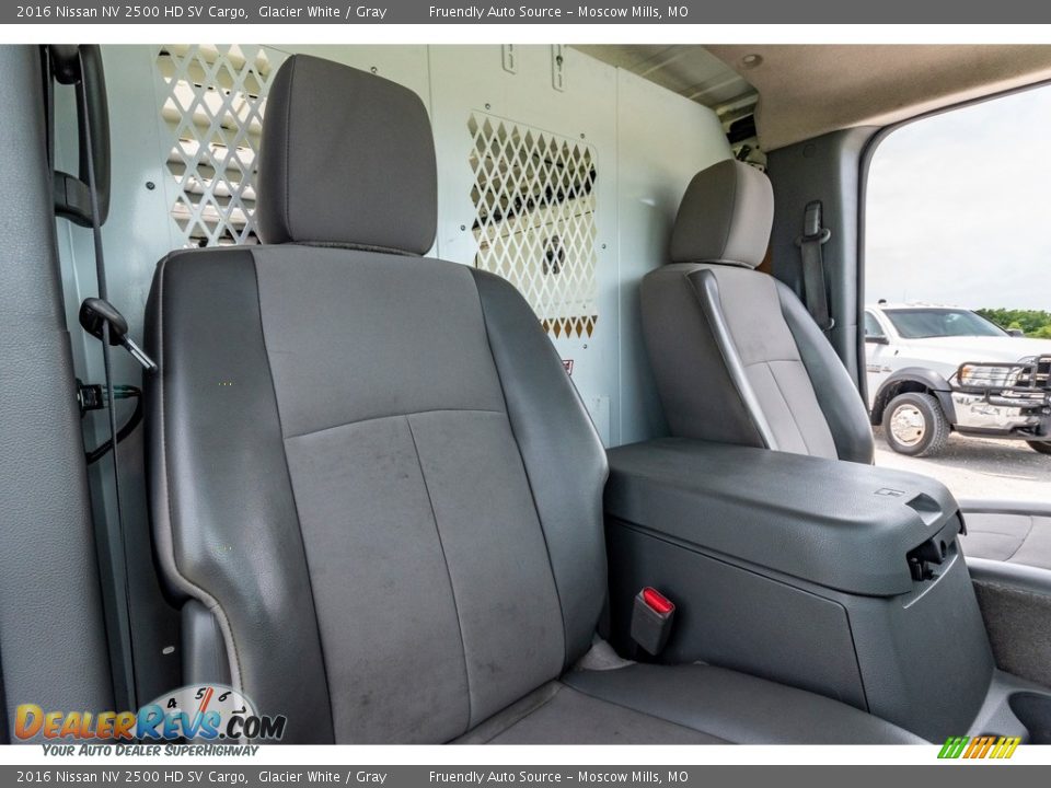 2016 Nissan NV 2500 HD SV Cargo Glacier White / Gray Photo #31