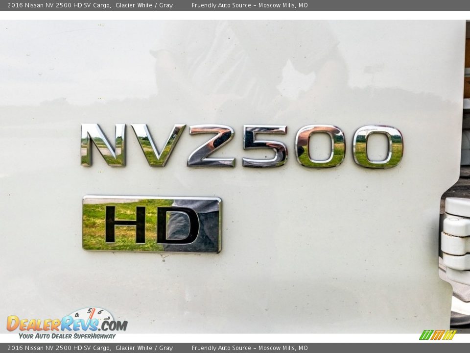 2016 Nissan NV 2500 HD SV Cargo Glacier White / Gray Photo #35