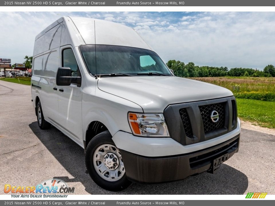 Front 3/4 View of 2015 Nissan NV 2500 HD S Cargo Photo #1
