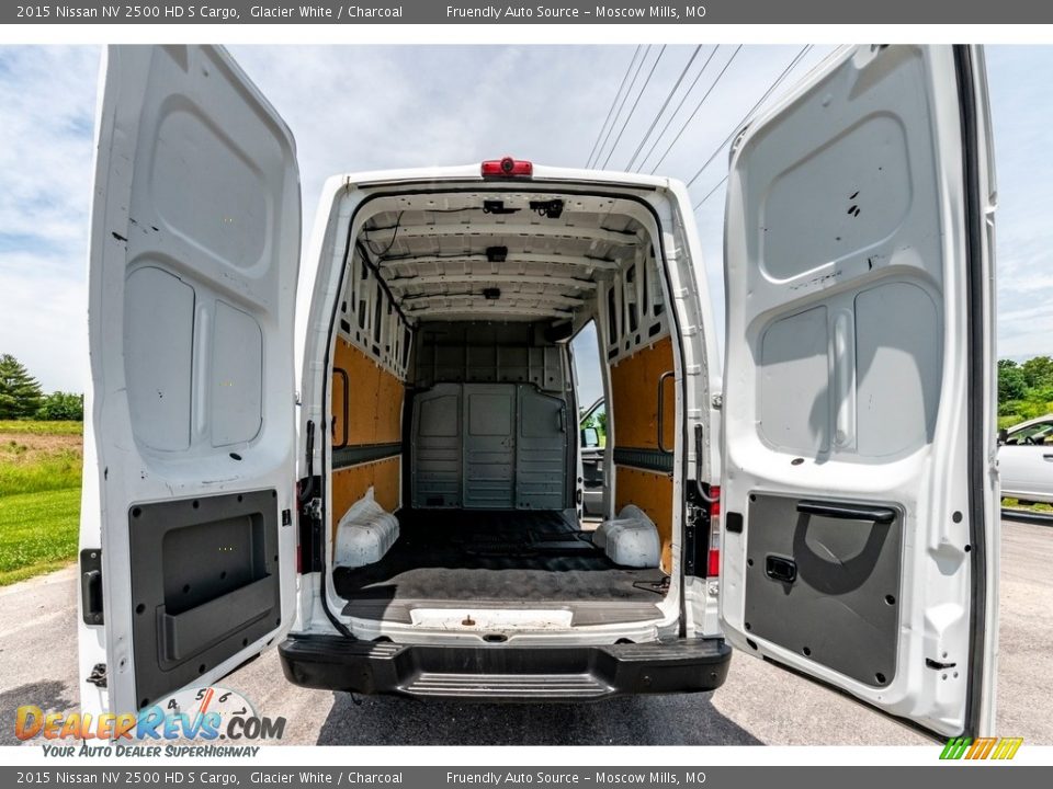 2015 Nissan NV 2500 HD S Cargo Trunk Photo #21