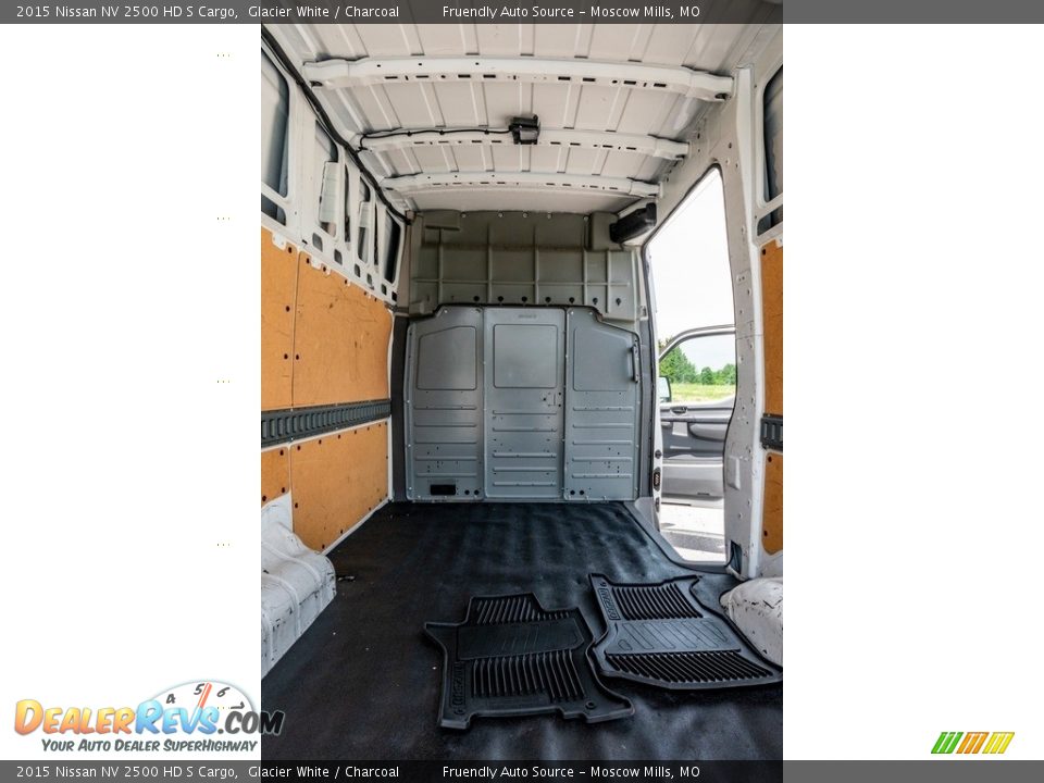 2015 Nissan NV 2500 HD S Cargo Trunk Photo #23