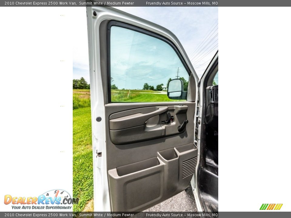 2010 Chevrolet Express 2500 Work Van Summit White / Medium Pewter Photo #20