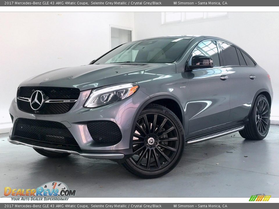 Front 3/4 View of 2017 Mercedes-Benz GLE 43 AMG 4Matic Coupe Photo #12