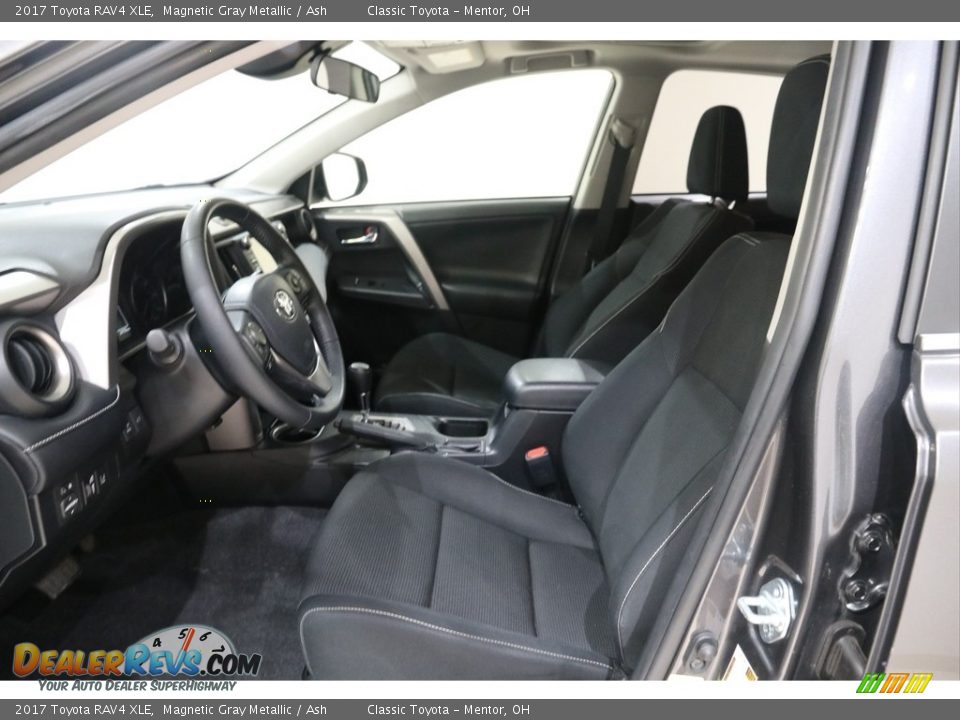 2017 Toyota RAV4 XLE Magnetic Gray Metallic / Ash Photo #6