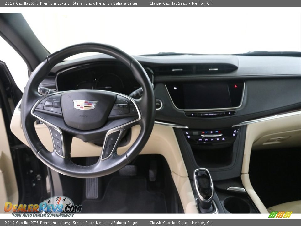 Dashboard of 2019 Cadillac XT5 Premium Luxury Photo #7