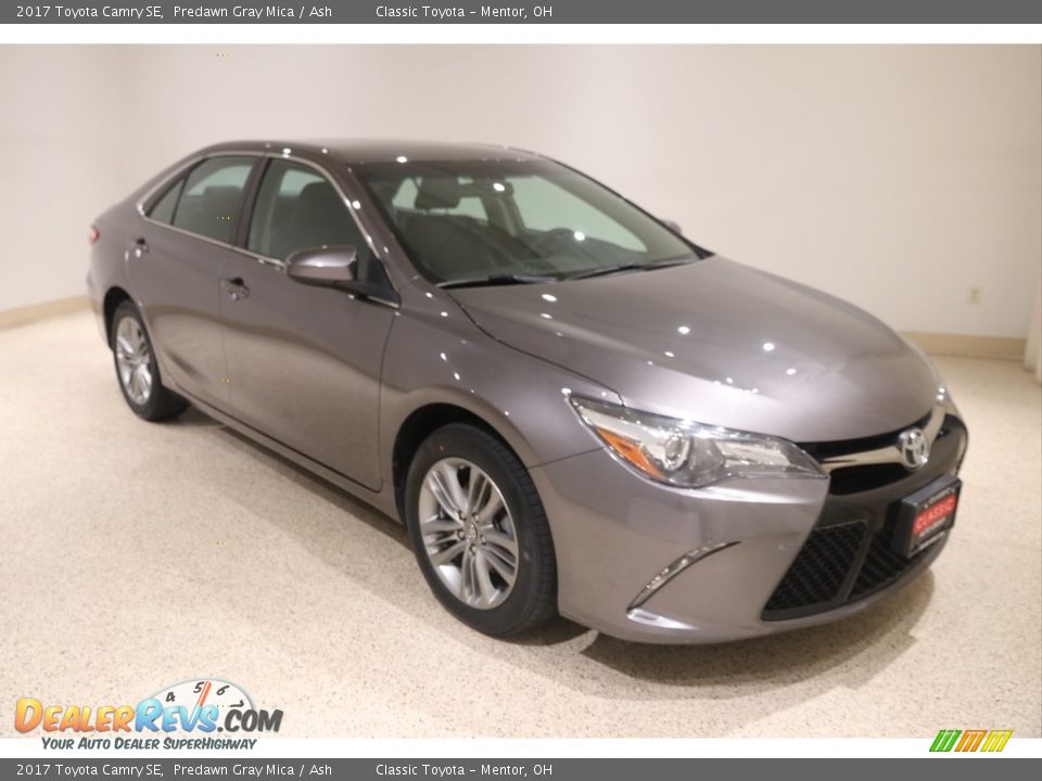 2017 Toyota Camry SE Predawn Gray Mica / Ash Photo #1