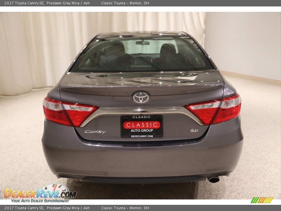 2017 Toyota Camry SE Predawn Gray Mica / Ash Photo #4