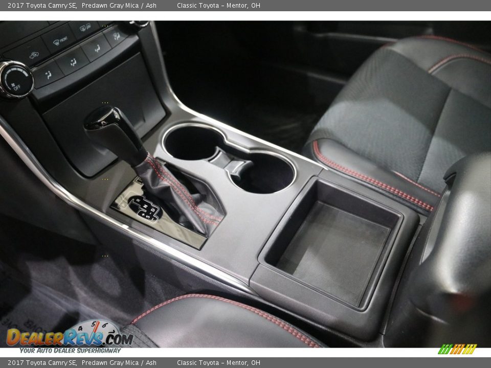 2017 Toyota Camry SE Predawn Gray Mica / Ash Photo #13