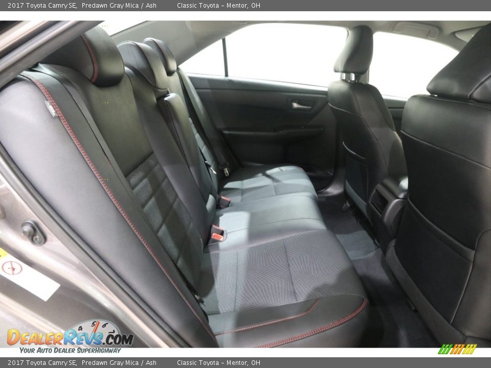 2017 Toyota Camry SE Predawn Gray Mica / Ash Photo #15