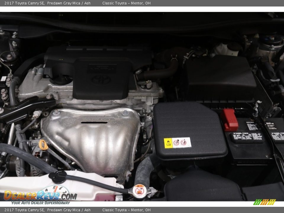 2017 Toyota Camry SE Predawn Gray Mica / Ash Photo #17