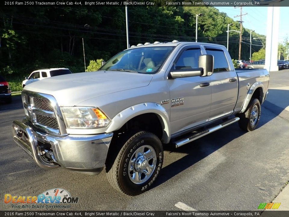 Front 3/4 View of 2016 Ram 2500 Tradesman Crew Cab 4x4 Photo #6