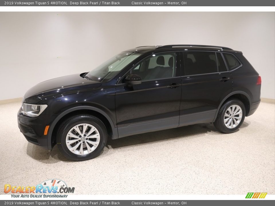 2019 Volkswagen Tiguan S 4MOTION Deep Black Pearl / Titan Black Photo #3