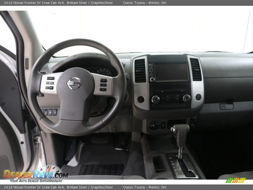 2019 Nissan Frontier SV Crew Cab 4x4 Brilliant Silver / Graphite/Steel Photo #7