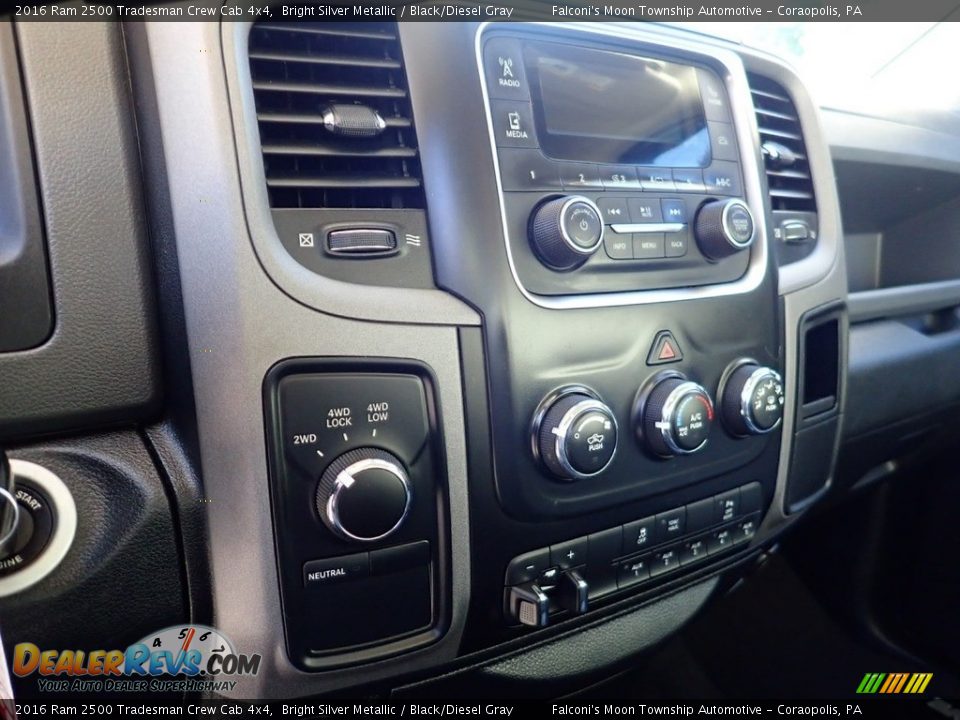 Controls of 2016 Ram 2500 Tradesman Crew Cab 4x4 Photo #23