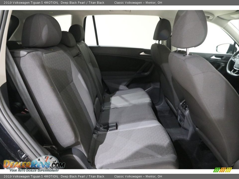 2019 Volkswagen Tiguan S 4MOTION Deep Black Pearl / Titan Black Photo #16