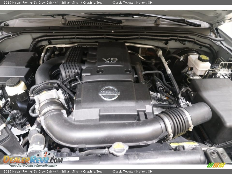 2019 Nissan Frontier SV Crew Cab 4x4 Brilliant Silver / Graphite/Steel Photo #17