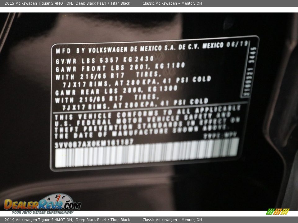 2019 Volkswagen Tiguan S 4MOTION Deep Black Pearl / Titan Black Photo #21