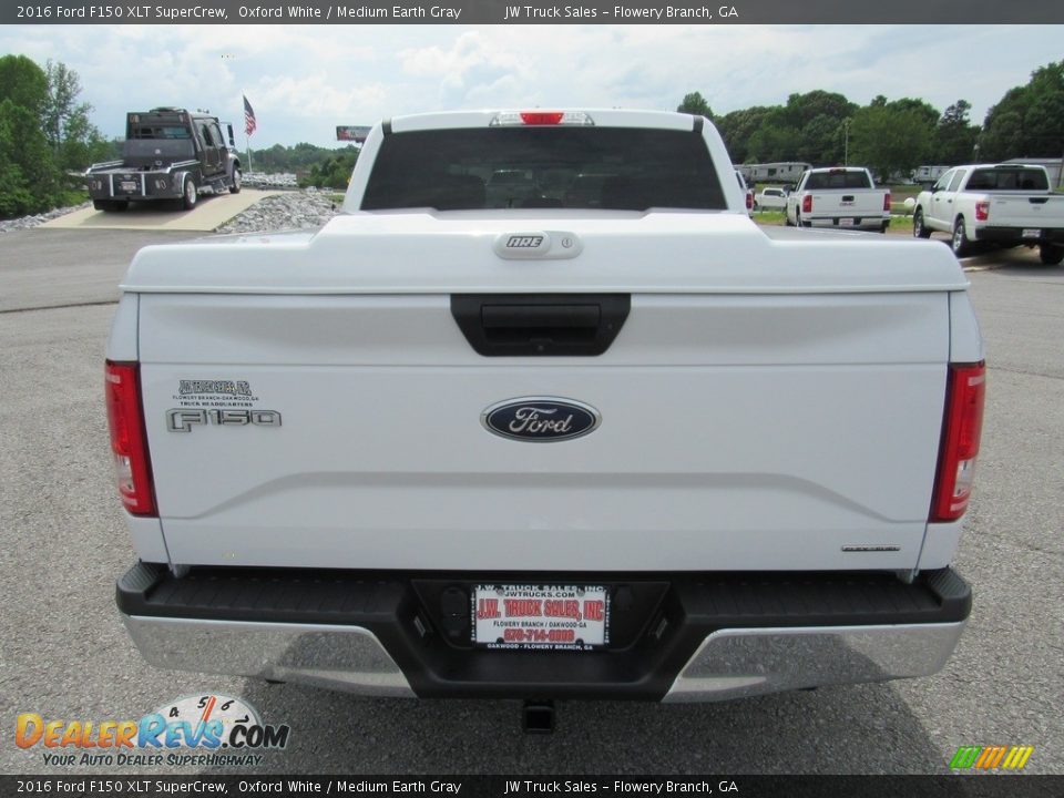 2016 Ford F150 XLT SuperCrew Oxford White / Medium Earth Gray Photo #4