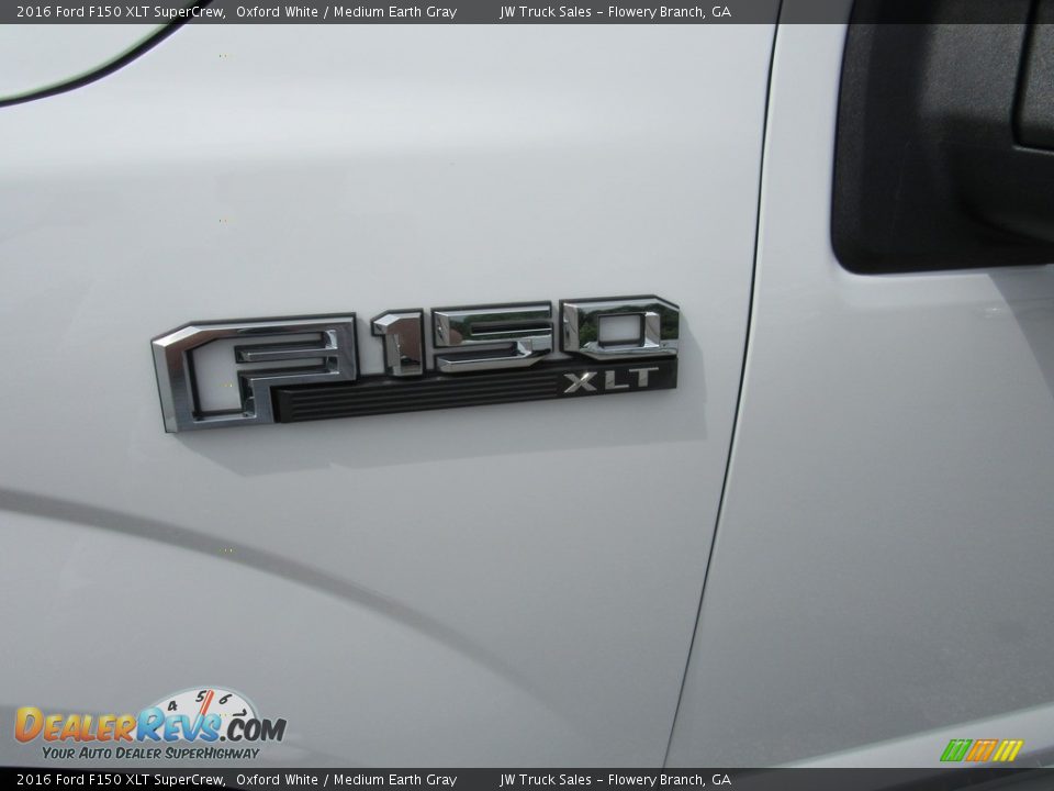 2016 Ford F150 XLT SuperCrew Oxford White / Medium Earth Gray Photo #9