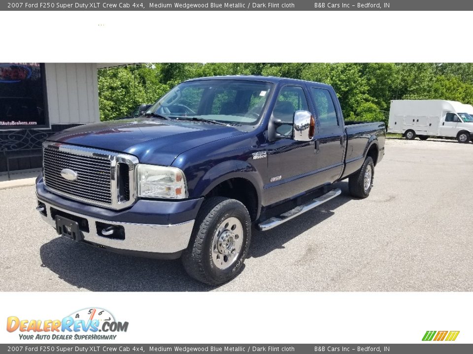 2007 Ford F250 Super Duty XLT Crew Cab 4x4 Medium Wedgewood Blue Metallic / Dark Flint cloth Photo #9