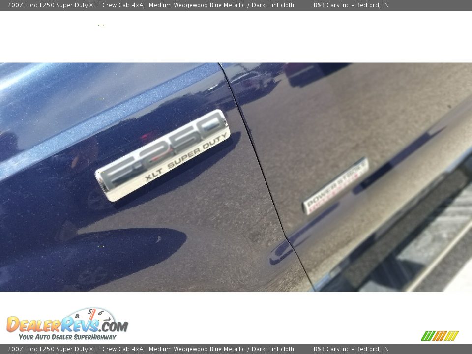 2007 Ford F250 Super Duty XLT Crew Cab 4x4 Medium Wedgewood Blue Metallic / Dark Flint cloth Photo #10