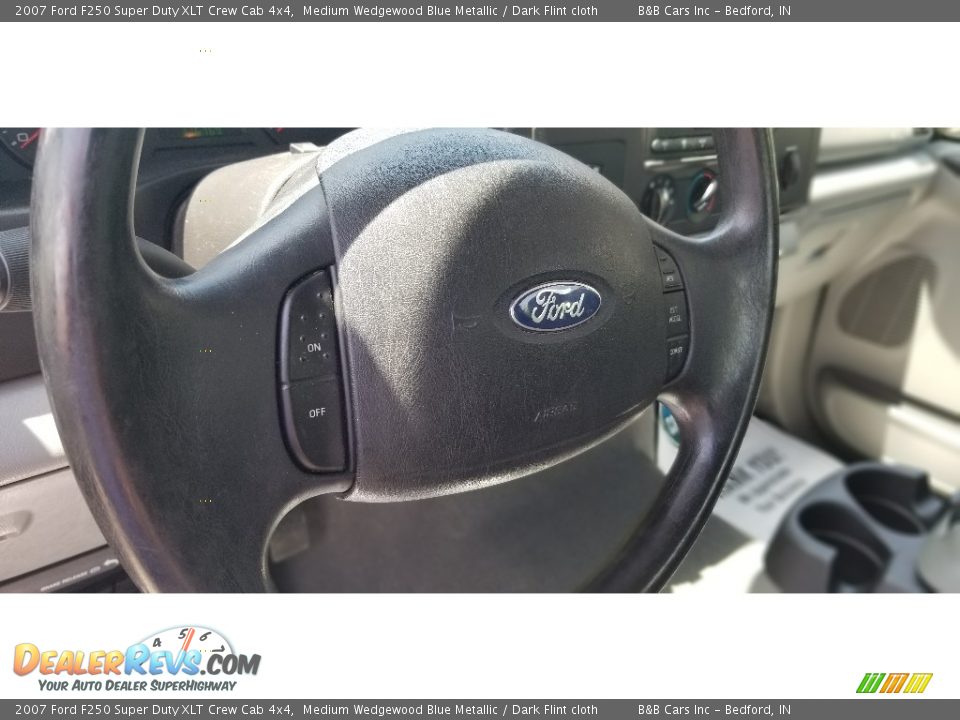 2007 Ford F250 Super Duty XLT Crew Cab 4x4 Medium Wedgewood Blue Metallic / Dark Flint cloth Photo #14